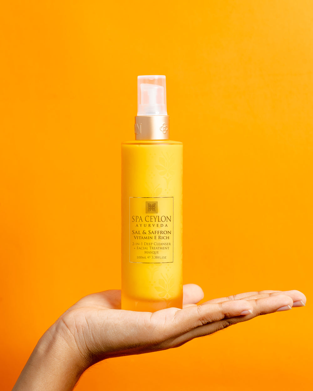 SAL & SAFFRON – 2-IN-1 valomoji veido želė ir kaukė su šafranu, 100 ml