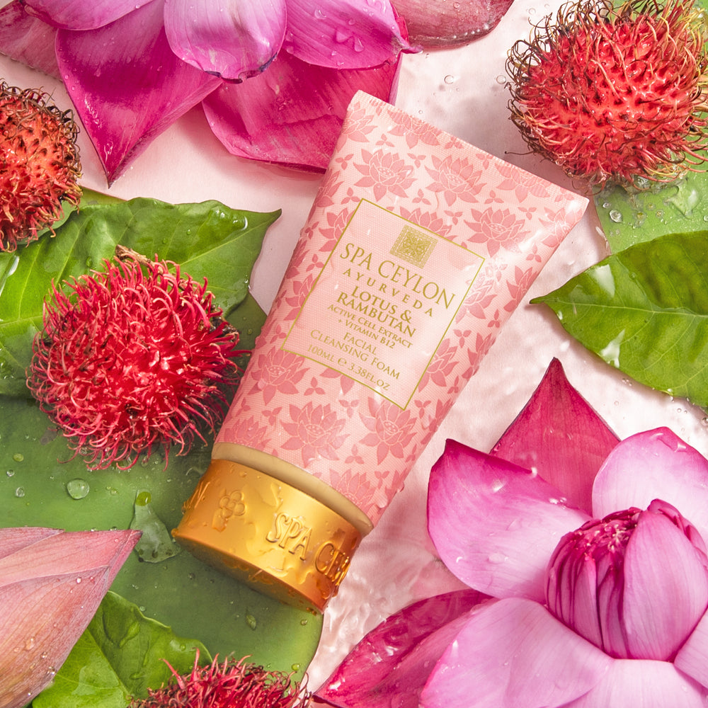 LOTUS & RAMBUTAN - veido prausimosi putos jautriai odai, 100 ml