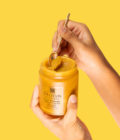Kūno šveitiklis su C vitaminu TRUE TURMERIC, 200ml