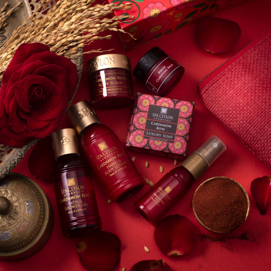 CARDAMOM ROSE – SPA rinkinys kosmetinėje švelniam moters ritualui - Image 3